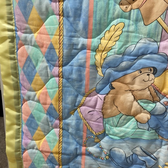 Vintage Baby Blanket Bears playing dress up 💕
Shows light wear from age & play - Picture 8 of 16